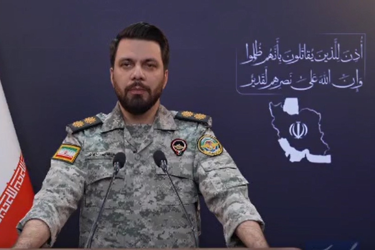 سخنگوی قرارگاه مرکزی خاتم&zwnj;الانبیا(ص): ایران هرگز مقابل آمریکا زانو نخواهد زد + فیلم