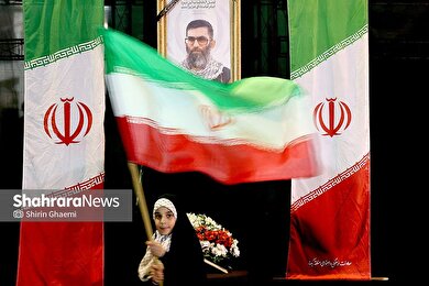 گزارش تصویری اولین شب سوگواری مردم به مناسبت شهادت مقام معظم رهبری