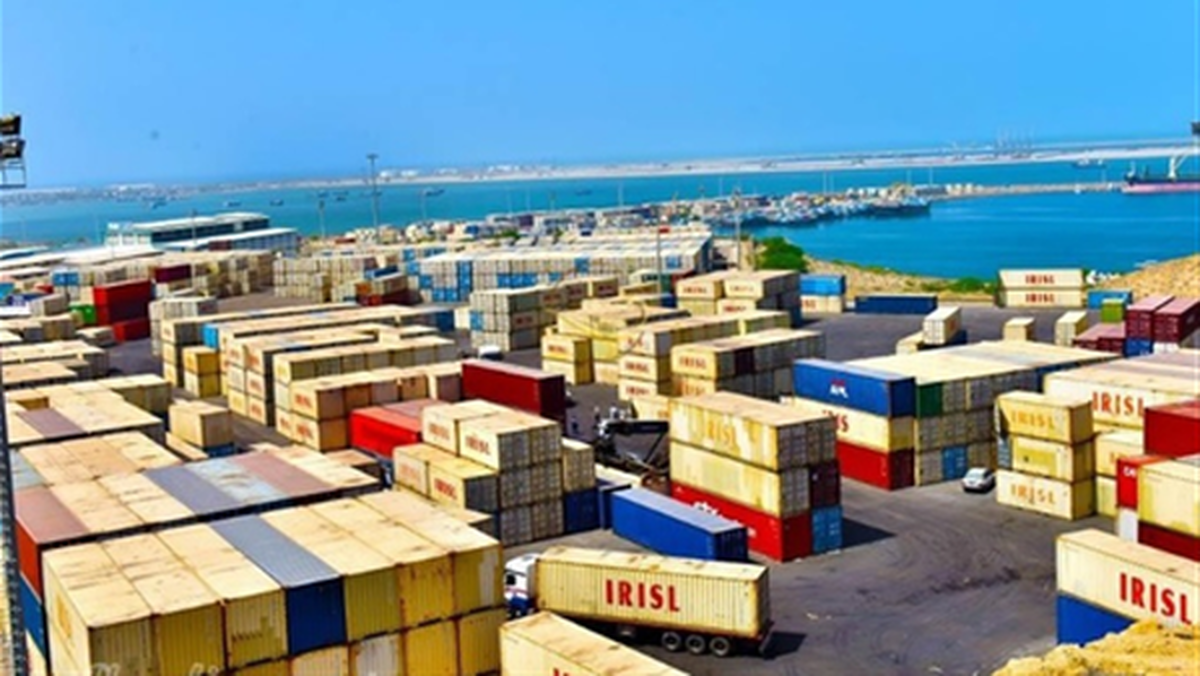 مناطق آزاد خط مقدم تامین کالای اساسی کشور