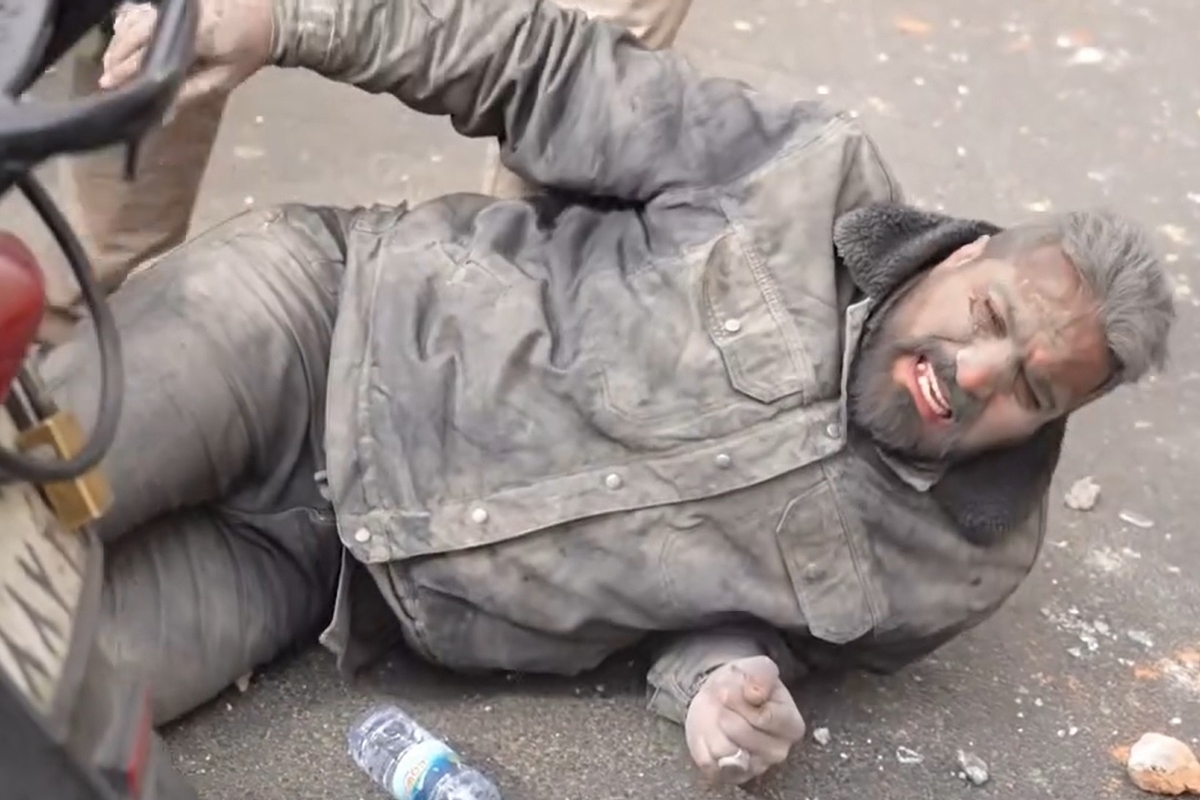 وقتی موشک خورده ولی مادرش زنگ&zwnj; زده + فیلم