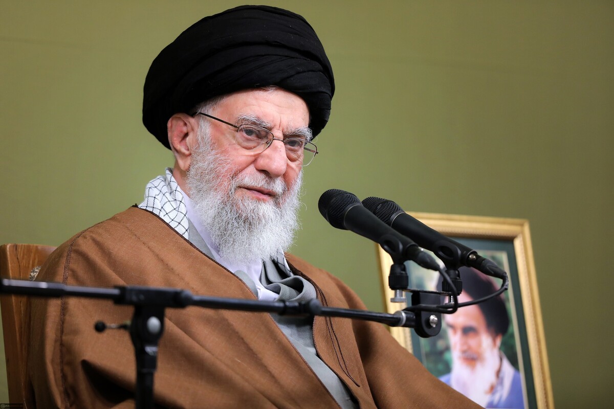 ویدئو | نظرات رهبر شهید انقلاب در خصوص سینما در دیدار با عوامل فیلم &laquo;شیار ۱۴۳&raquo;