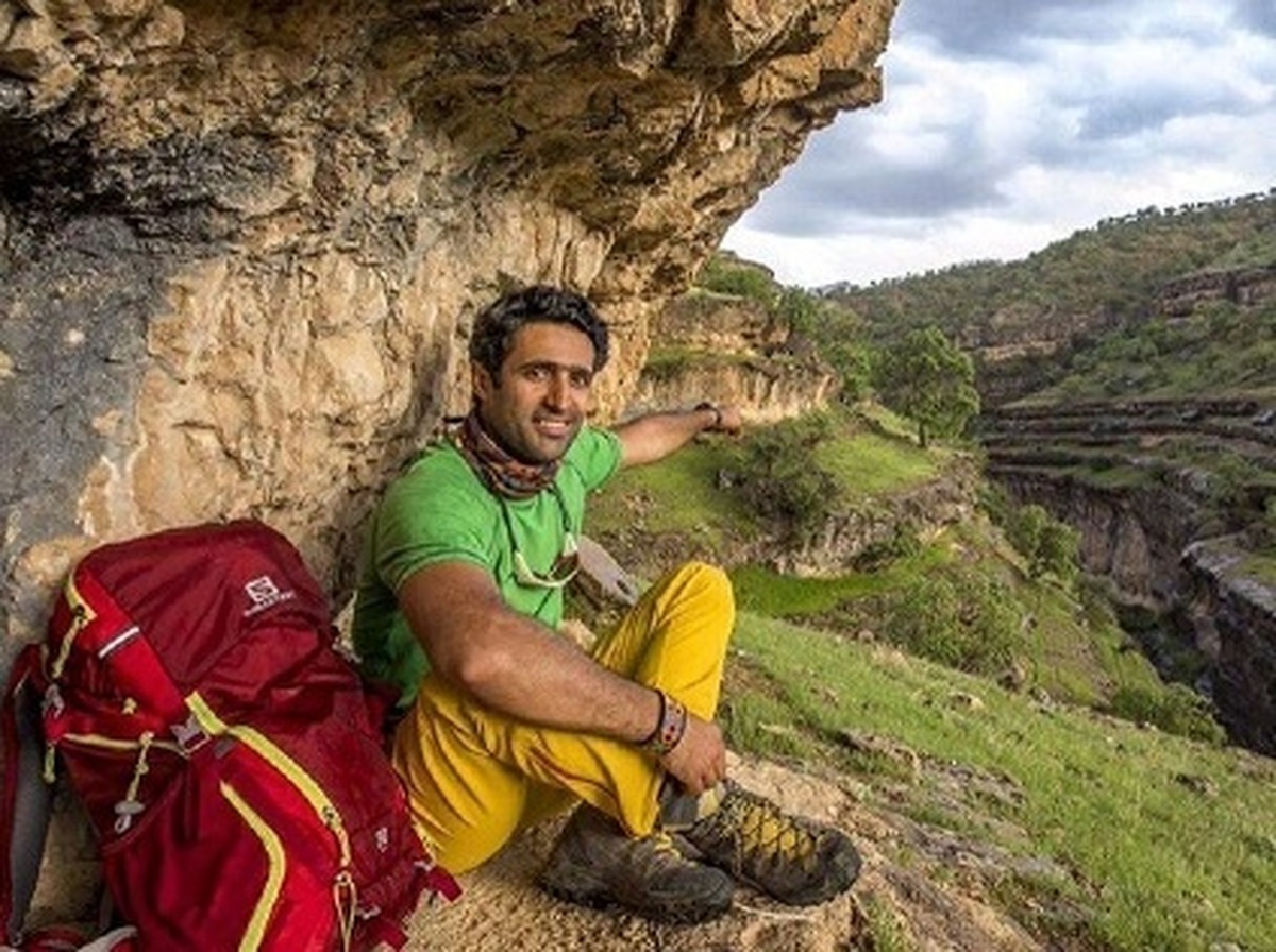 جواد قارایی: تکه‌های بی‌جان بدن دخترانمان تقدیم به وطن‌فروش‌ها!