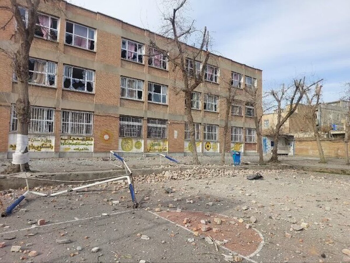 آسیب به یک مدرسه دخترانه در ارومیه در حمله هوایی اسرائیل و آمریکا (۱۳ اسفند ۱۴۰۴)