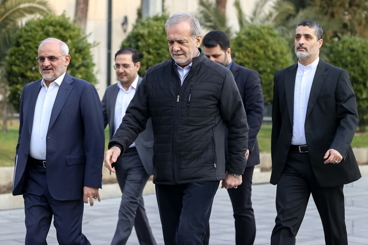 رئیس جمهور در جلسه هیئت دولت: به حاکمیت همه کشور‌های همسایه احترام می‌گذاریم