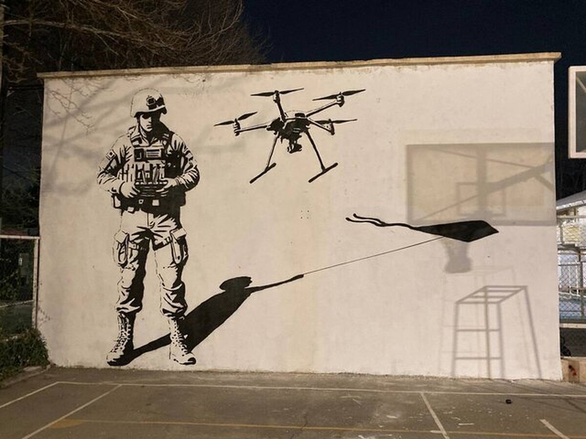 دیوارنگاره&zwnj;های هنرمند گمنام با موضوع جنگ + تصاویر