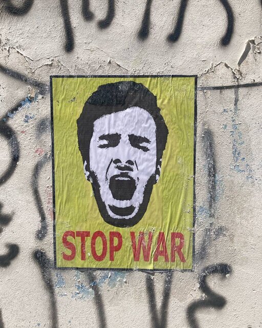 دیوارنگاره‌هایی با موضوع جنگ در تهران