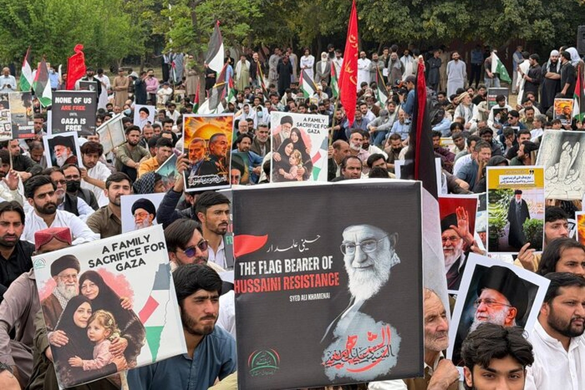 خروش پاکستانی‌ها در عزای رهبر شهید انقلاب علیرغم تدابیر شدید امنیتی