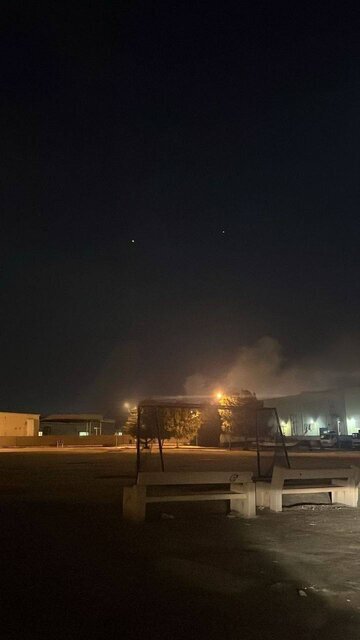 پایگاه آمریکا در بحرین هدف حمله قرار گرفت + عکس (۱۷ اسفند ۱۴۰۴)