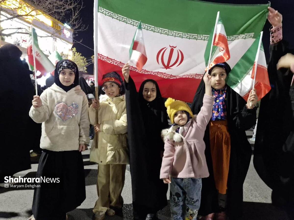 دختران دهه&zwnj;نودی از ایران و رهبر شهید می&zwnj;گویند| قبولی دختران در درس وطن + فیلم