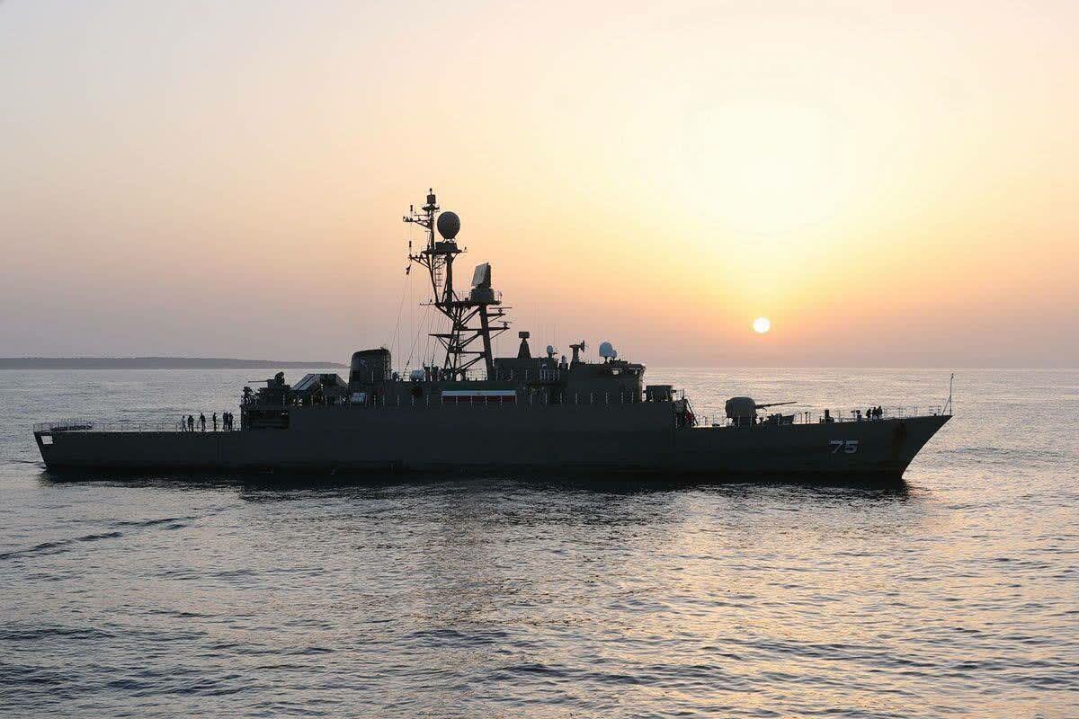 ۱۰۴ شهید و ۳۲ مجروح درپی جنایت آمریکا در حمله به ناوشکن دنا