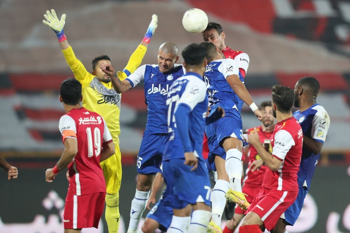 تعطیلی لیگ؛ به&zwnj;ضرر استقلال، به&zwnj;سود پرسپولیس