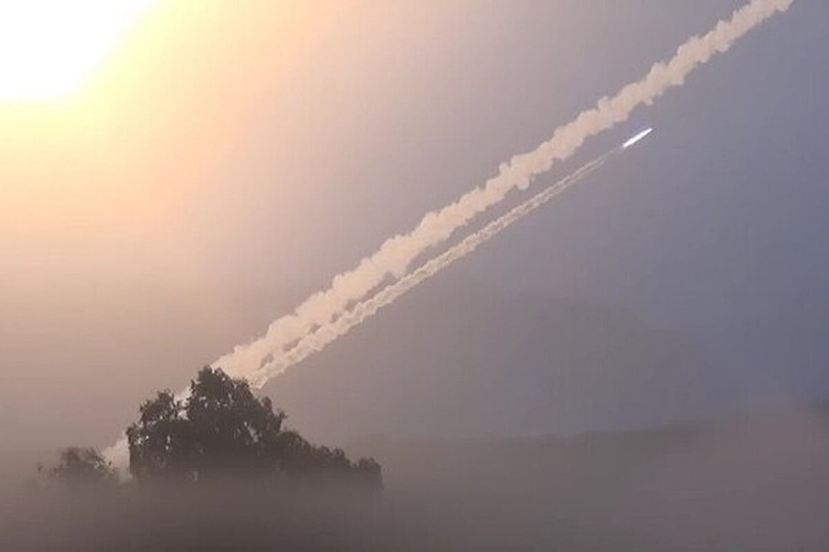 شلیک موج جدید موشک‌های حزب‌الله | آژیر خطر در تل‌آویو به صدا درآمد (۱۸ اسفند ۱۴۰۴)