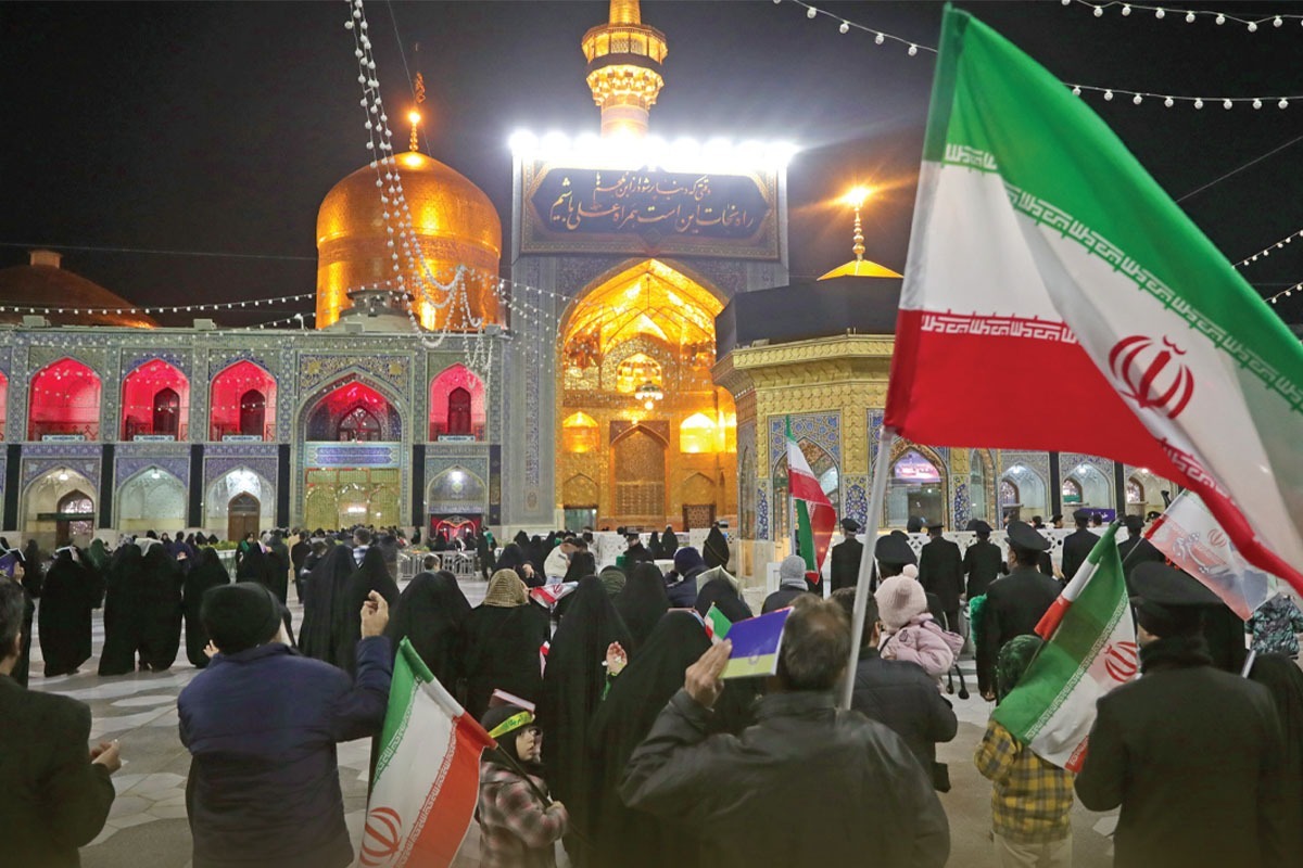 پایان شب قدر با طلوع صبح بیعت با رهبری آیت الله سید مجتبی خامنه‌ای