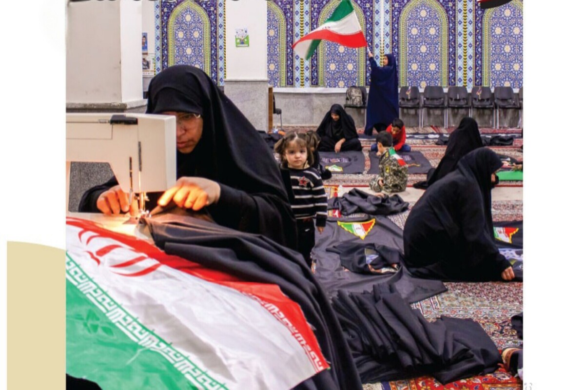 چادر عزا بر سر کوی‌وبرزن به همت بانوان محله بالاخیابان مشهد