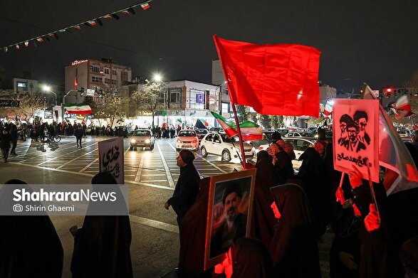 چهاردهمین شب خروش مردم مشهد برای بیعت با رهبری و حمایت از نیرو‌های مسلح (۲۳ اسفند ۱۴۰۴) +فیلم