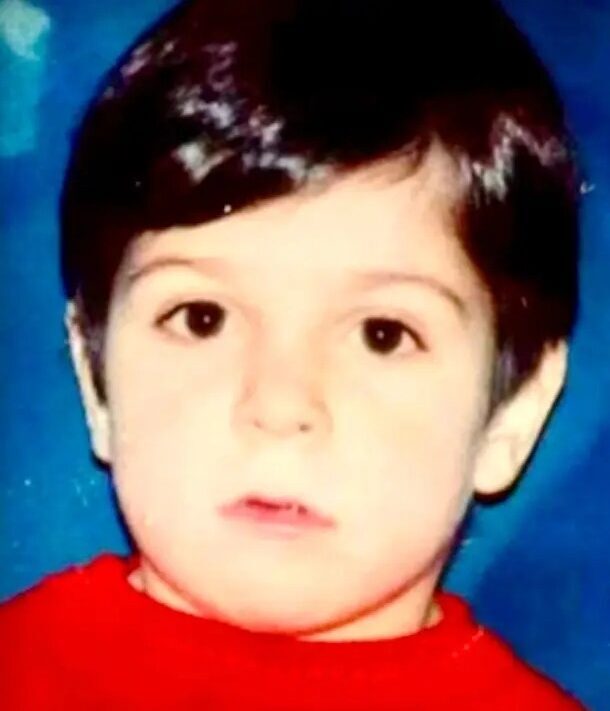 تصویری دیده نشده از کودکی «حمید هیراد» + عکس کودکی مرحوم «حمید هیراد» خواننده