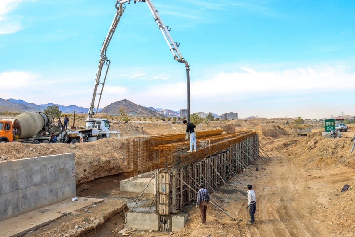 مدیرکل نظارت بر اجرای طرح&zwnj;های عمرانی شهرداری مشهد: هیچ پروژه&zwnj;ای به واسطه شرایط فعلی کشور متوقف نشده است