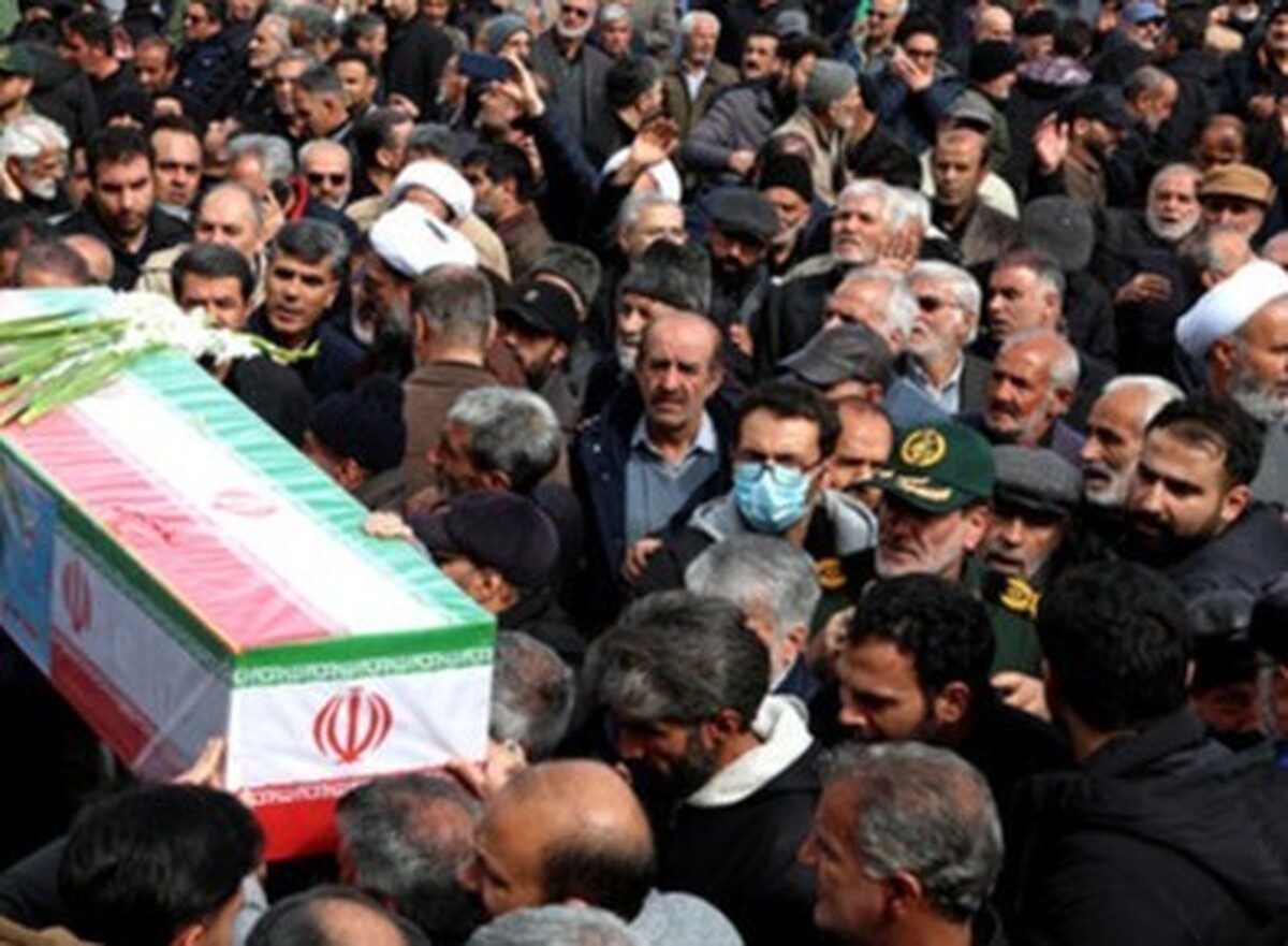 ورود پیکر ۸۴ شهید قهرمان ناو دنا به بهشت زهرا(س) + فیلم