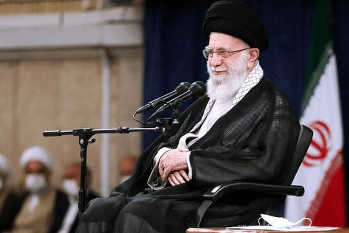 ۲ کتاب در وصف رهبر شهید انقلاب اسلامی ایران + فیلم