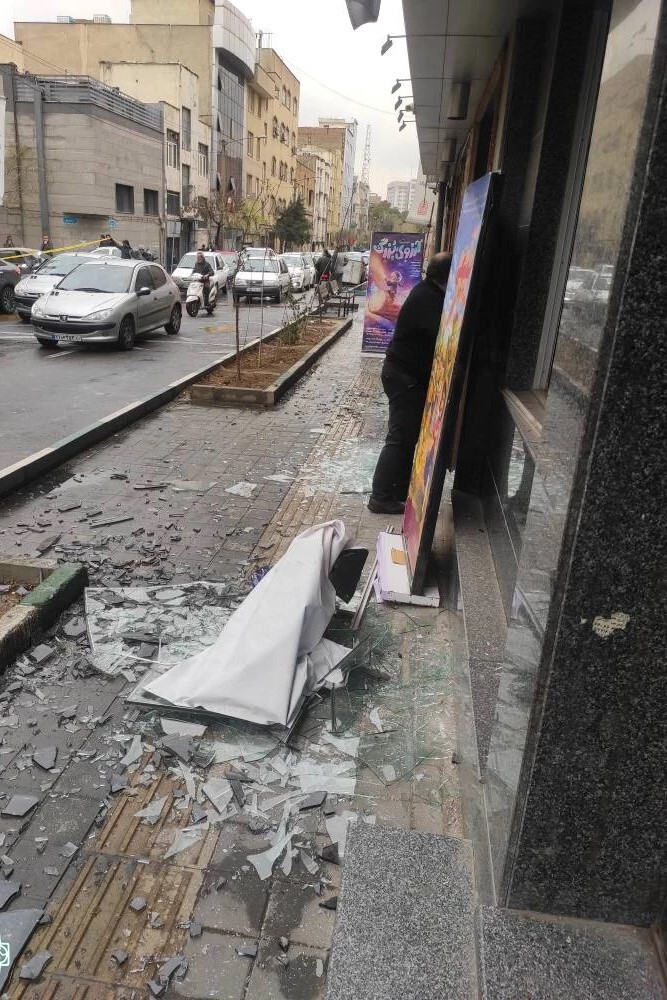 «تالار هنر» تهران هم در پی حملات رژیم صهیونیستی دچار آسیب شد + تصاویر