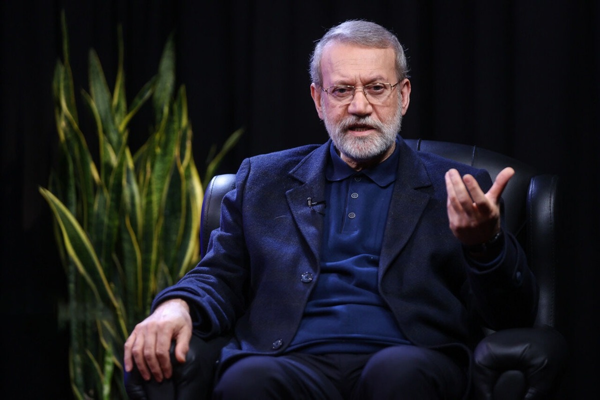 دست&zwnj;نوشته&zwnj; علی لاریجانی در آستانه مراسم تشییع پیکرهای سلحشوران نیروی دریایی