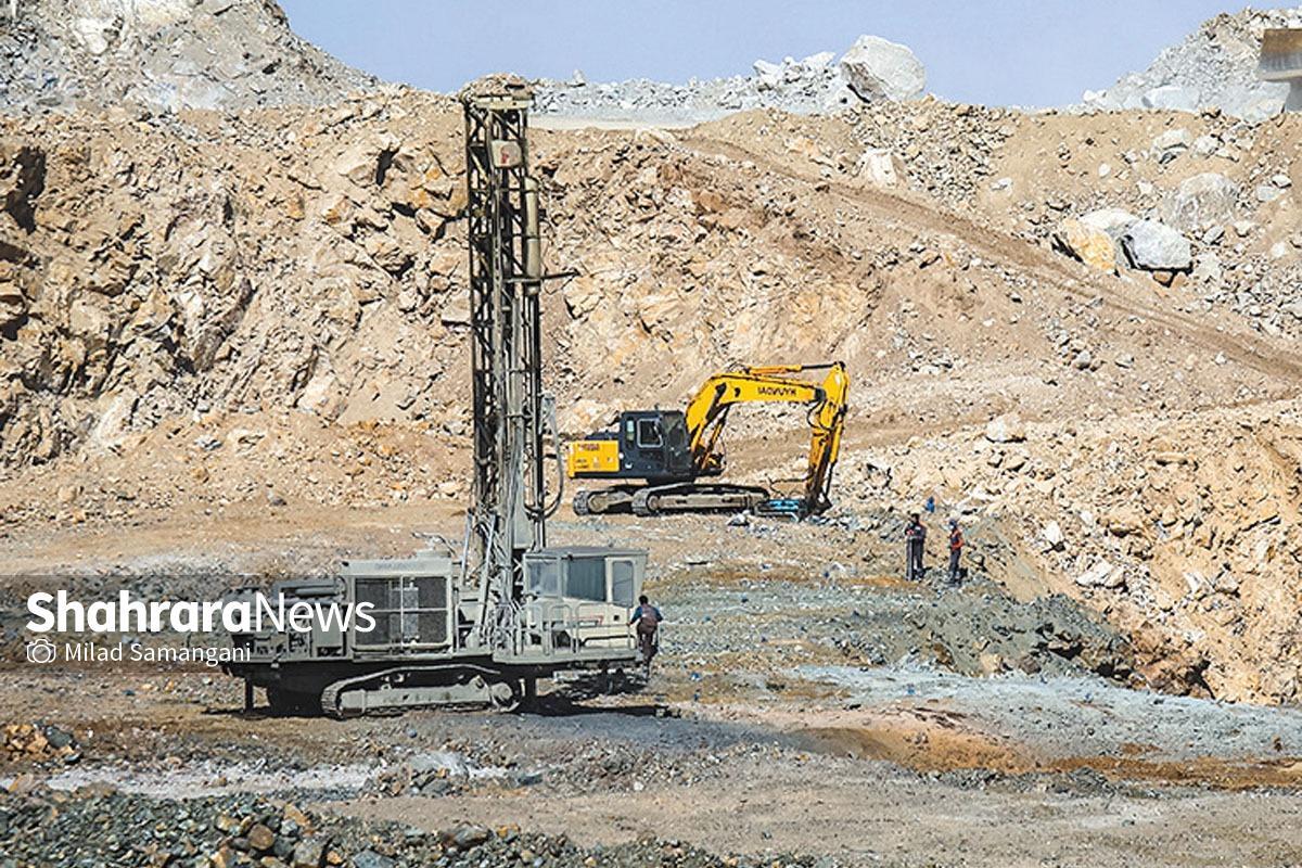 تداوم فعالیت معادن خراسان رضوی در  موقعیت جنگی | معدن کاران، پای&zwnj;کار روزهای سخت