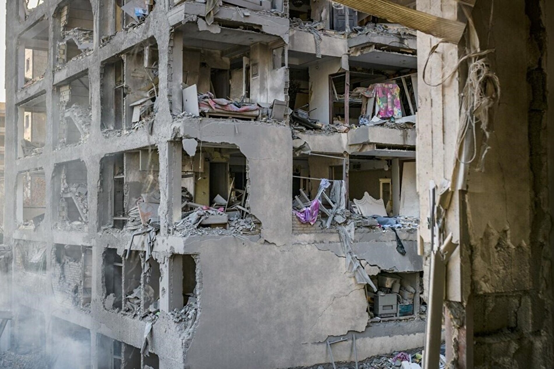 ۳۵۵۶ زن در حملات دشمن آمریکایی صهیونی شهید و مجروح شدند (۲۷ اسفند ۱۴۰۴)