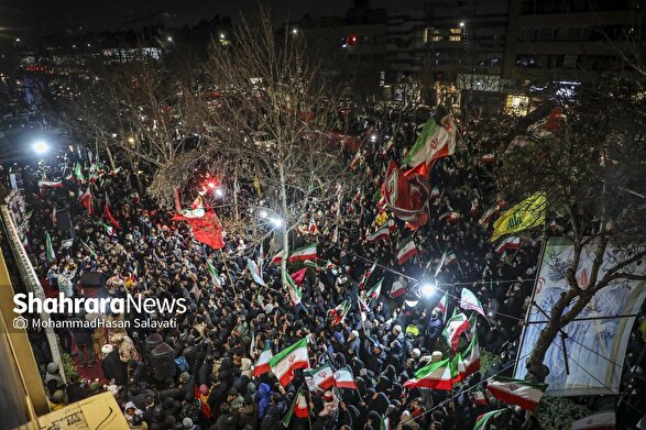 ویدئو | حضور شبانه مردم مشهد در خیابان‌ها وارد نوزدهمین شب شد (۲۸ اسفند ۱۴۰۴) | عیدی ما، انتقام خون شهدا از دشمن متجاوز است