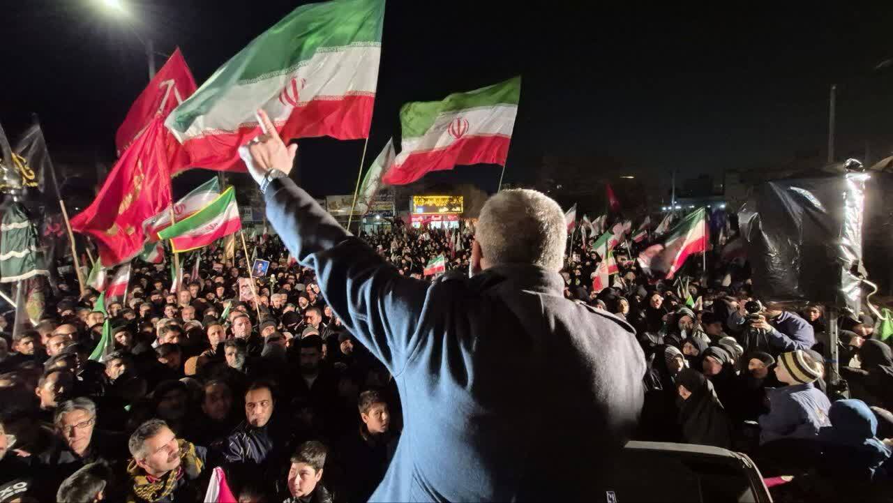 شهردار مشهد: قدرت نظامی ایران دشمن را سردرگم و عاجز کرده است | ملت ایران با عزت در مقابل دشمنان ایستاده است