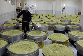 بیش از یک میلیون وعده غذا در طرح «سفره پدری» حرم امام‌رضا(ع) آماده می‌شود