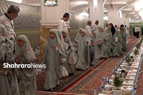 برپایی سفره افطار برای ۱۴ هزار روزه‌اولی در حرم مطهر رضوی + فیلم