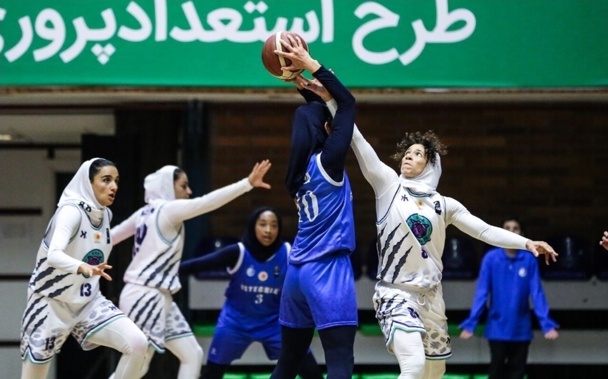 رقابت&zwnj;های بسکتبال لیگ برتر بانوان باشگاه&zwnj;های کشور| استقلال، پیروز نخستین دیدار مرحله نهایی شد