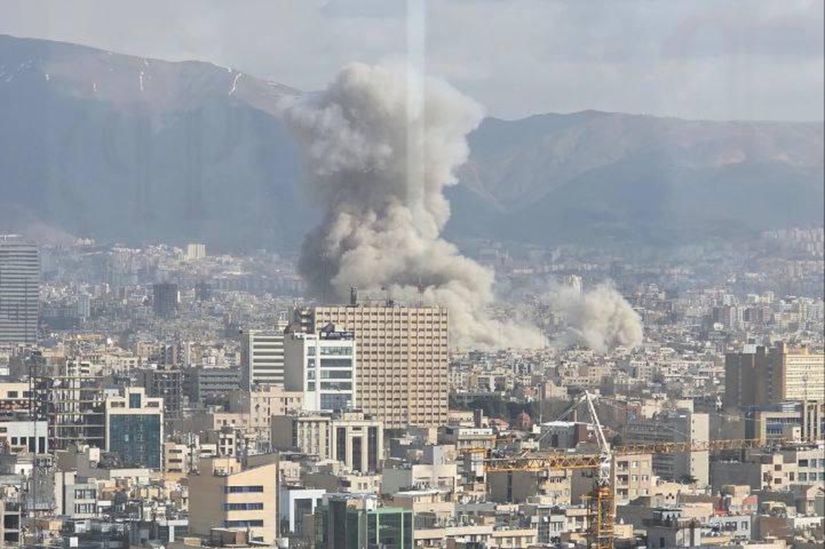 انفجار در تهران | وزیر جنگ اسرائیل: حمله پیشگیرانه‌ای علیه ایران آغاز کرده‌ایم (۹ اسفند ۱۴۰۴)