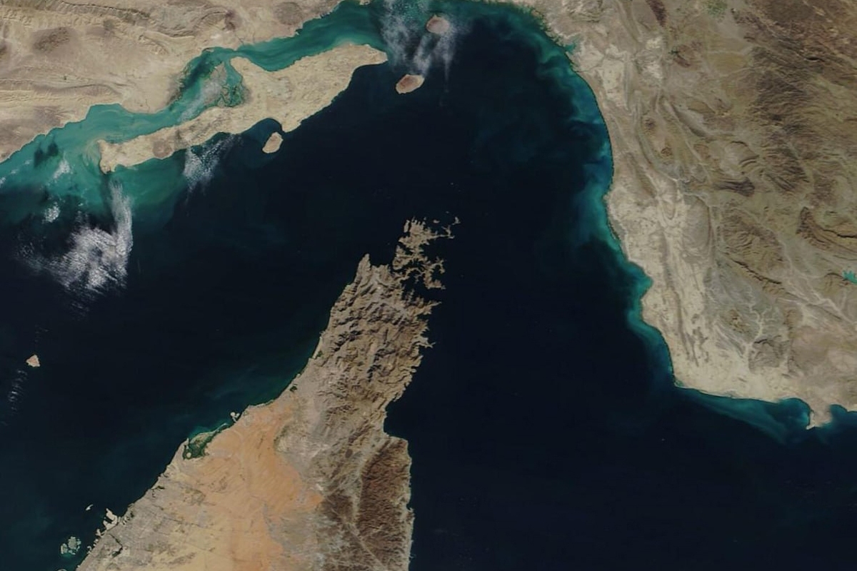 تنگه هرمز بسته می&zwnj;شود (۹ اسفند ۱۴۰۴)