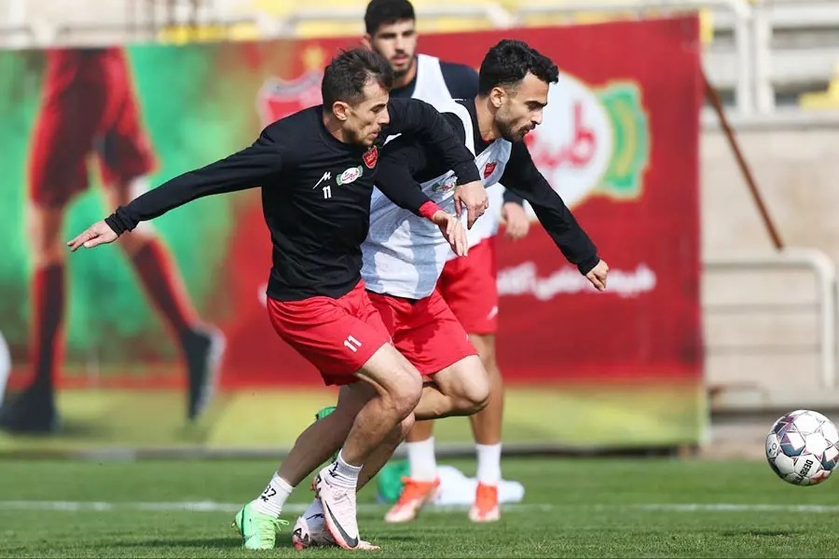 تمدیدی‌های پرسپولیس همچنان نامشخص