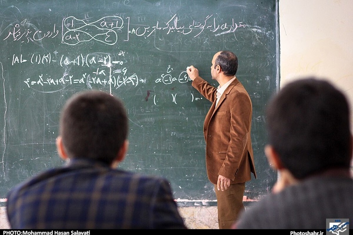درددل ۲۴ معلم نمونه کشور با وزیر آموزش و پرورش | از نحوه طراحی سؤالات امتحان نهایی تا رتبه‌بندی معلمان