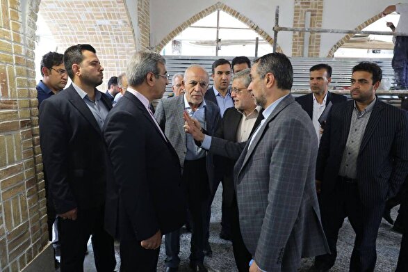                      مشاور عالی و دستیار ویژه رئیس‌جمهور در بازدید از ایستگاه باب‌الجواد(ع) مترو مشهد: این ایستگاه از نظر معماری با همه ایستگاه‌های مترو متفاوت است                 