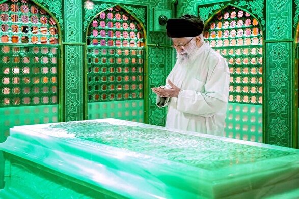 حضرت آیت‌الله خامنه‌ای: خادمی امام رضا علیه‌السلام افتخار من است