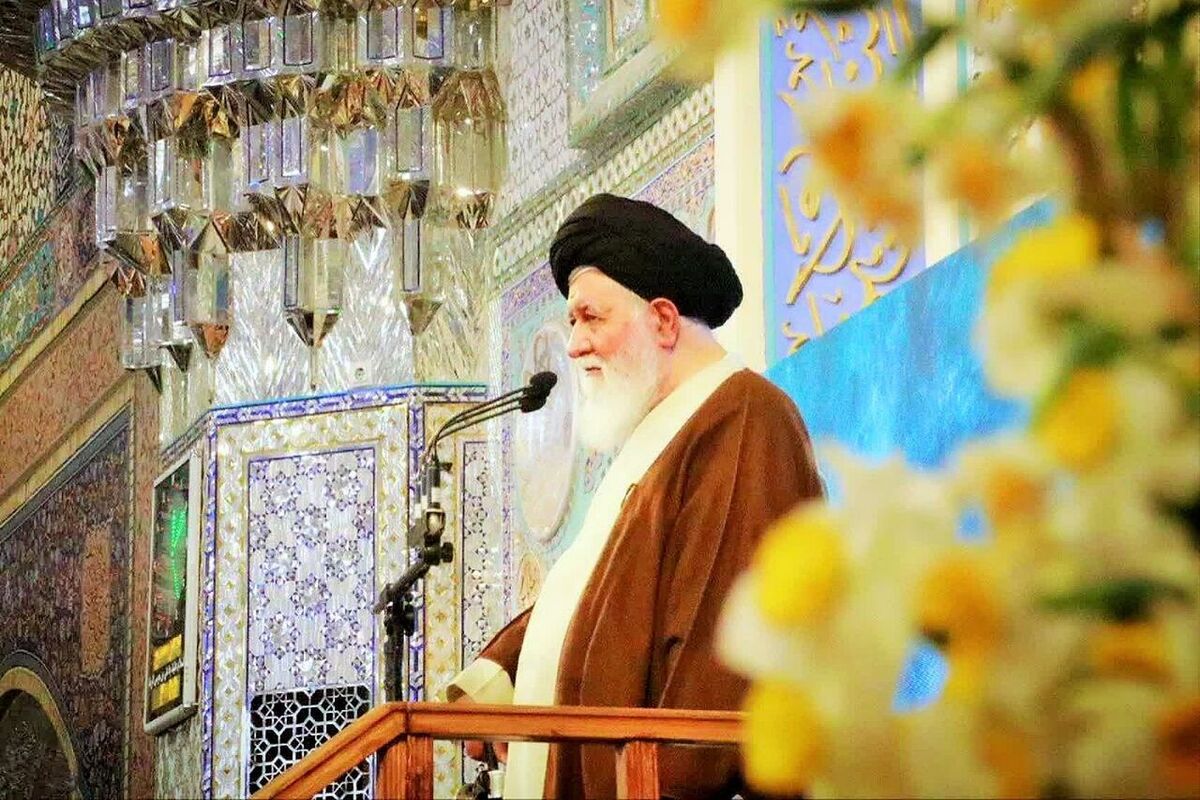 امام جمعه مشهد گفت: تبلور ایده امام هشتم علی‌بن‌موسی‌الرضا(ع) در عملیاتی‌کردن امامت، پیروزی انقلاب اسلامی و شکل‌گیری و پایدارماندن نظام مقدس جمهوری اسلامی است که با گذر از طوفان‌های بسیار هنوز پابرجاست.