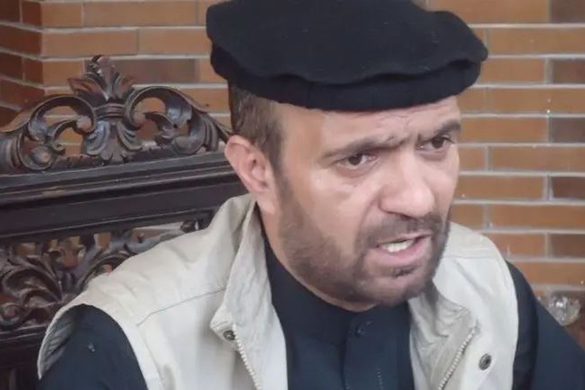 عبدالظاهر قدیر، معاون سابق پارلمان افغانستان در نایروبی، پایتخت کنیا به درخواست اداره مبارزه با مواد مخدر آمریکا بازداشت شد.