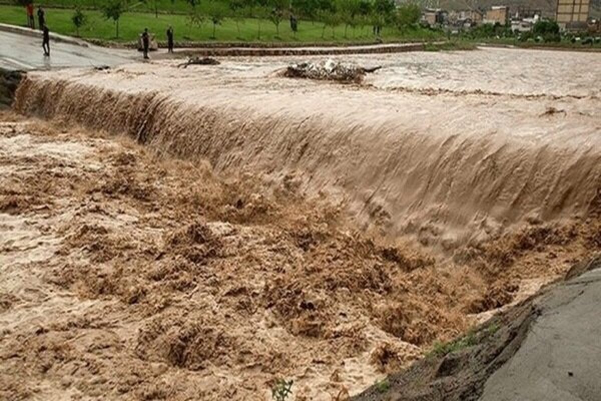سازمان امدادونجات با اعلام هشدار وقوع سیلاب طی ساعات آینده در شمال‌غرب کشور از آماده باش امدادگران هلال‌احمر خبر داد.