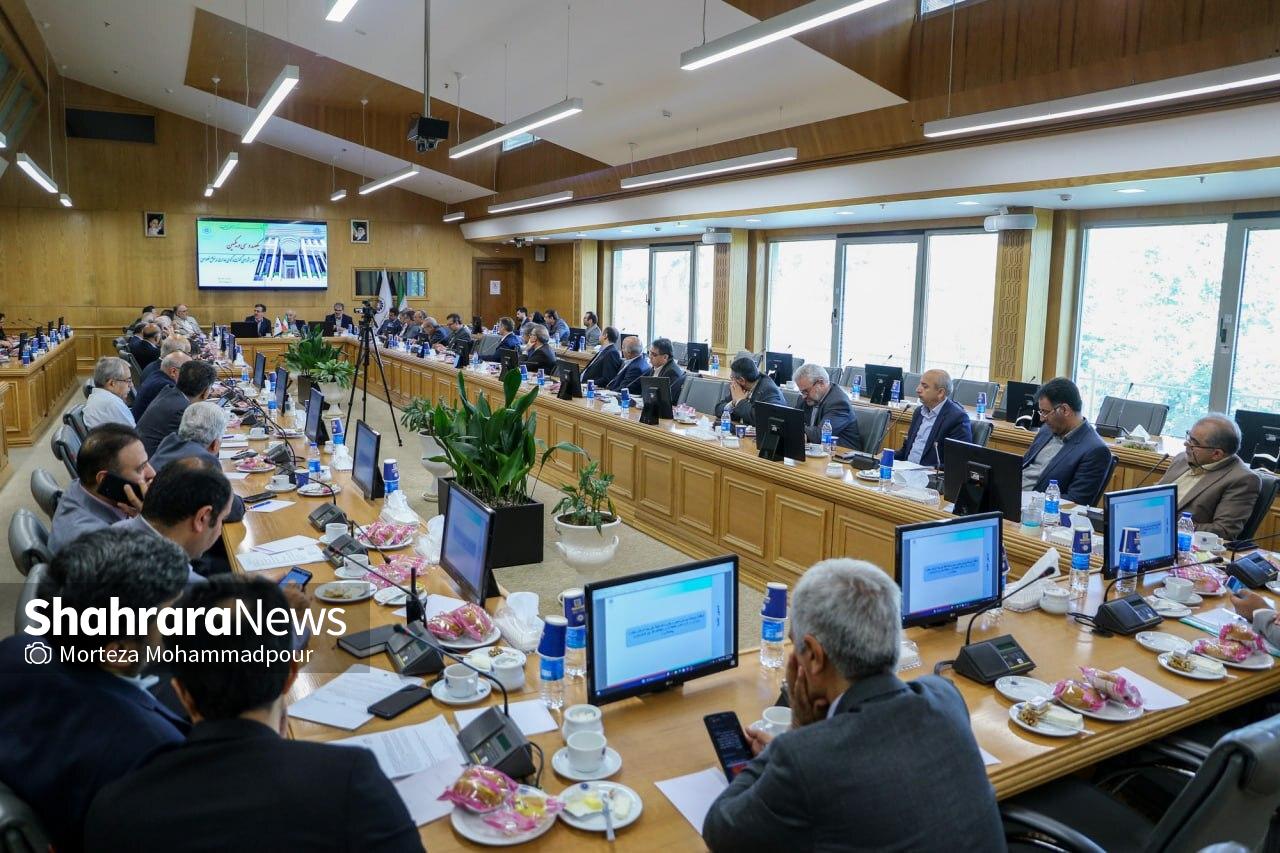 خبر خوش برای کارگران مشهد و خراسان رضوی | قرارداد‌های حجمی از پرداخت مالیات معاف می‌شوند