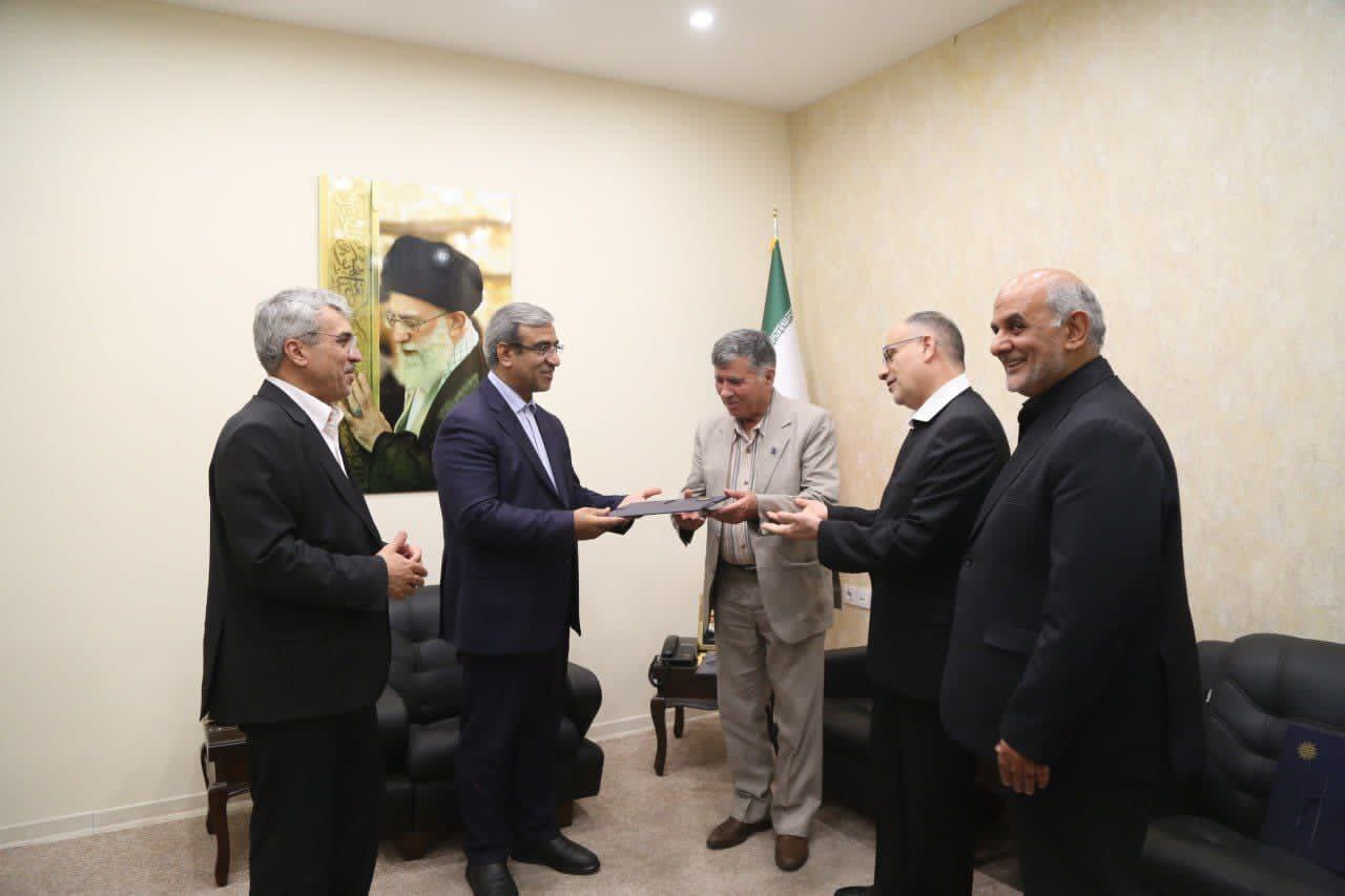 امضای تفاهمنامه همکاری میان استانداری خراسان رضوی و انجمن آثار و مفاخر فرهنگی