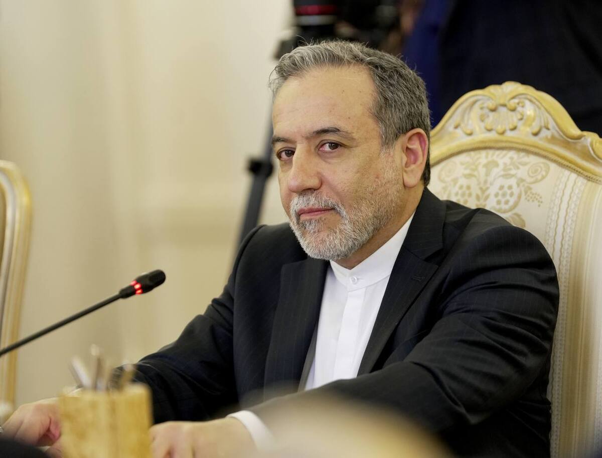 دیدار و گفتگوی دبیر شورای عالی امنیت ملی ارمنستان با عراقچی (۲۷ اردیبهشت ۱۴۰۴)