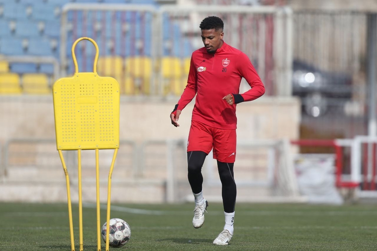 ایوب العملود به کار پرسپولیس نیامد