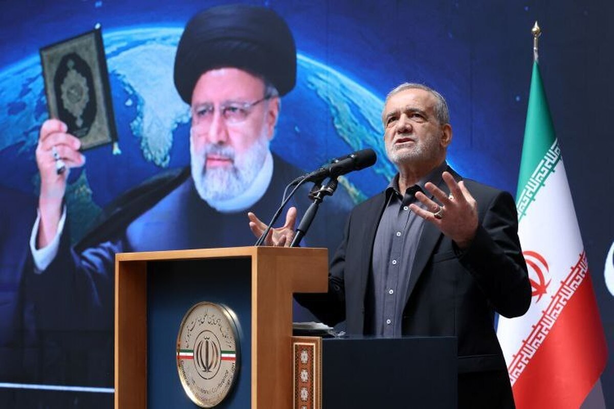 پزشکیان: منزل مادر شهید رئیسی در مشهد از معمولی هم کمتر بود | شهید جمهور مدیری خستگی‌ناپذیر بود