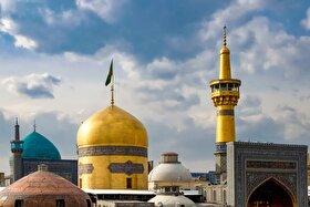 ویدئو | غبارروبی حرم امام‌رضا(ع) با حضور بعضی از هنرمندان