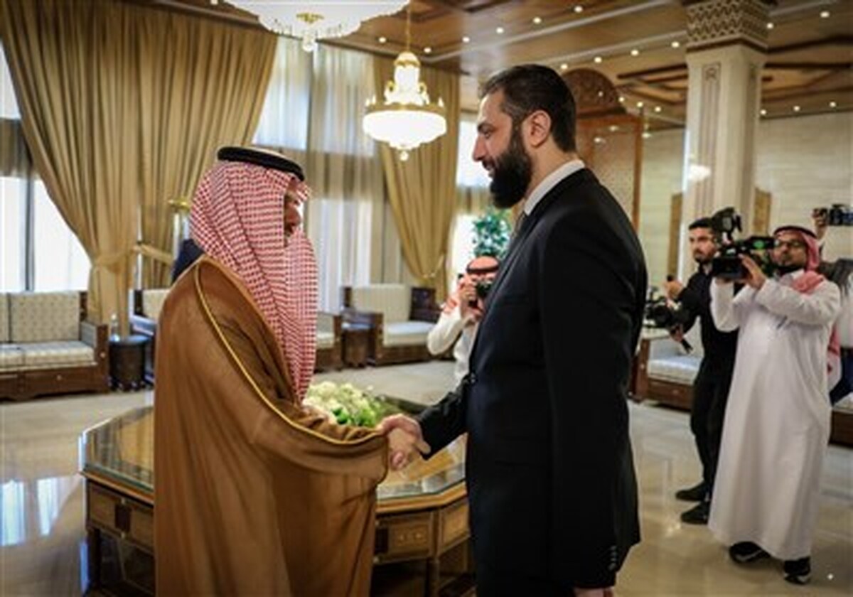 وزیر خارجه عربستان در جریان سفر به دمشق پس از دیدار با جولانی بر حمایت کامل کشورش از آن تاکید کرد.