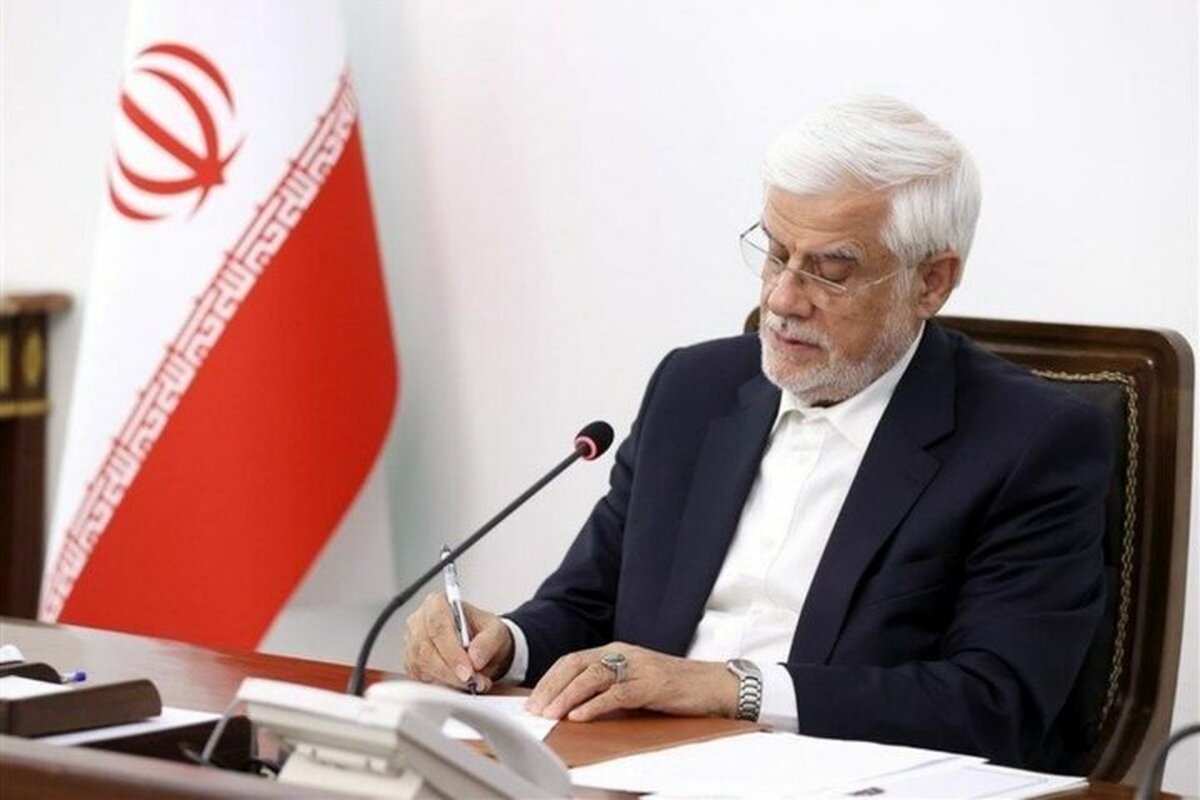 معاون اول رئیس جمهور مصوبه اصلاح تعیین ضریب حقوق کارکنان دولت برای سال ۱۴۰۴ را ابلاغ کرد.