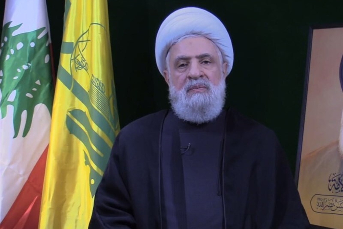 در سالگرد رحلت امام روح‌الله موسوی خمینی (قده)، سید نعیم قاسم، دبیرکل حزب‌الله لبنان، با تأکید بر استمرار اندیشه‌های امام خمینی، گفت که این رهبر الهی ایران را از استبداد به سوی حمایت از محرومان و استقلال حقیقی هدایت کرد.